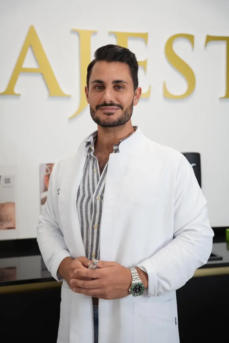 Dr. Pablo García Sardón en Clínica Majesty